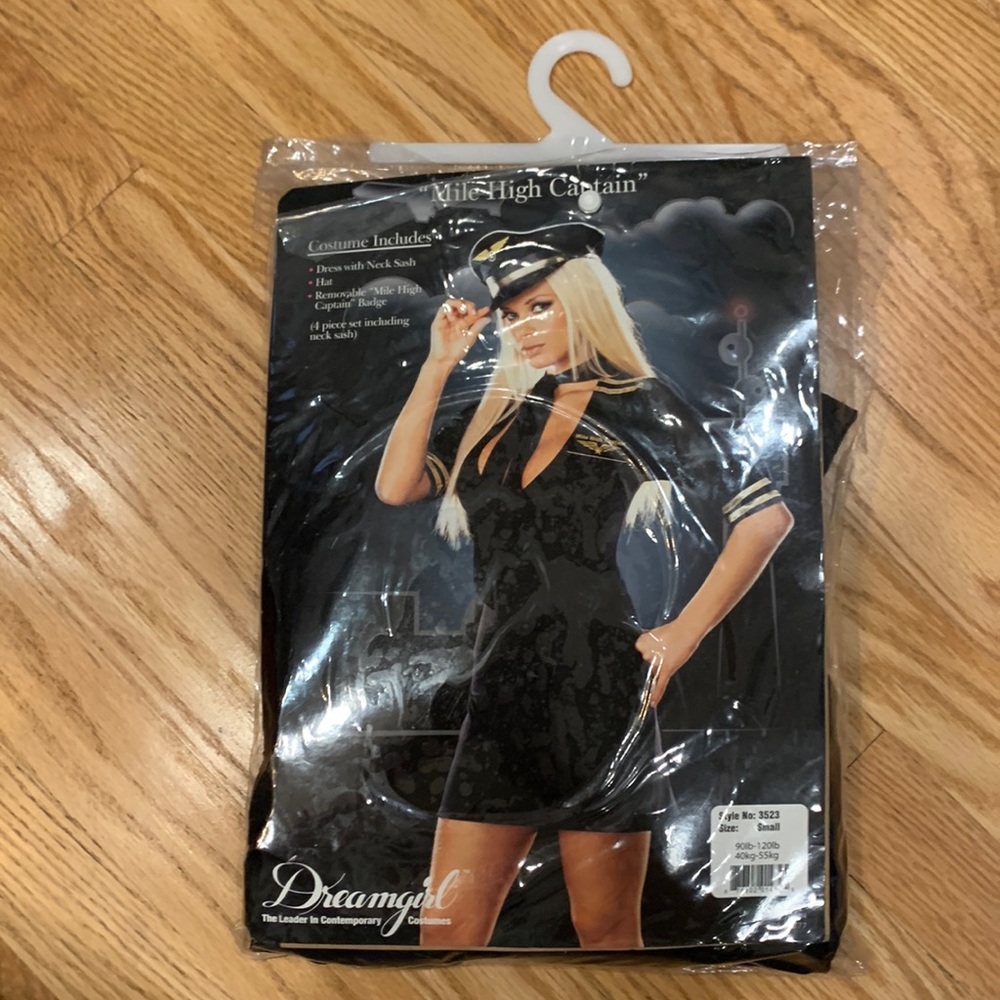 Pilot Halloween costume (mile high captain) size small